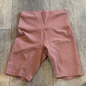 NWOT Lululemon Wunder Train 8” shorts size 4